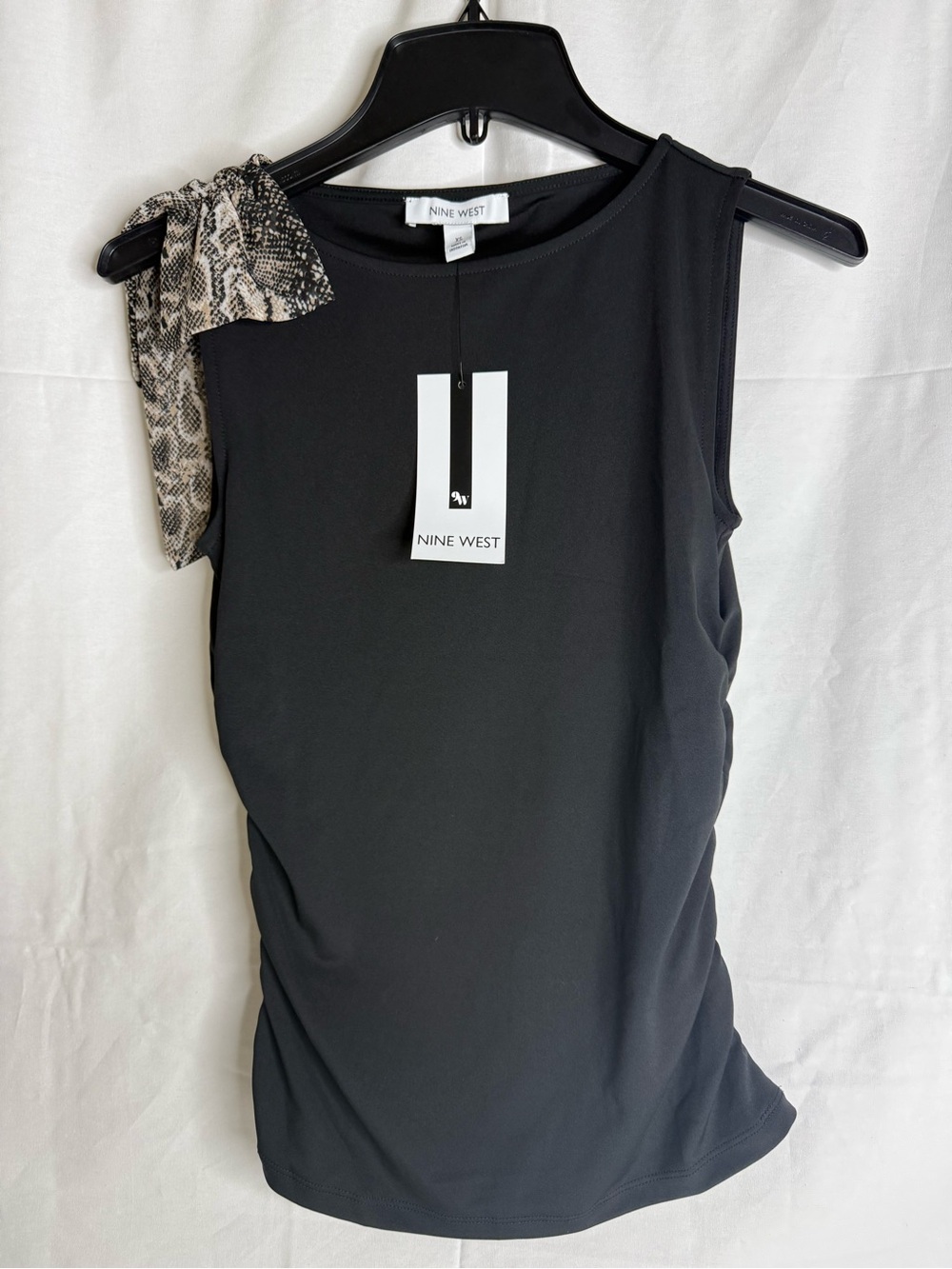 Nine West Black Solid Round Neck Tank Top Bow Accent Stretch Women's XS